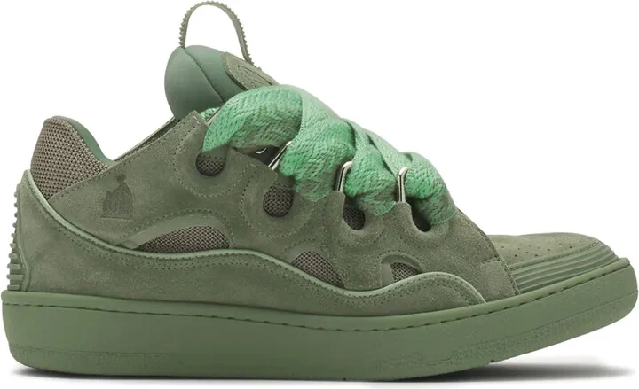 Curb sneakers