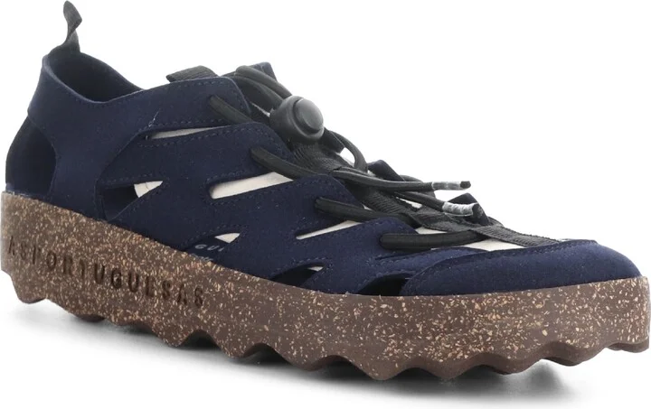 Cure Sneaker