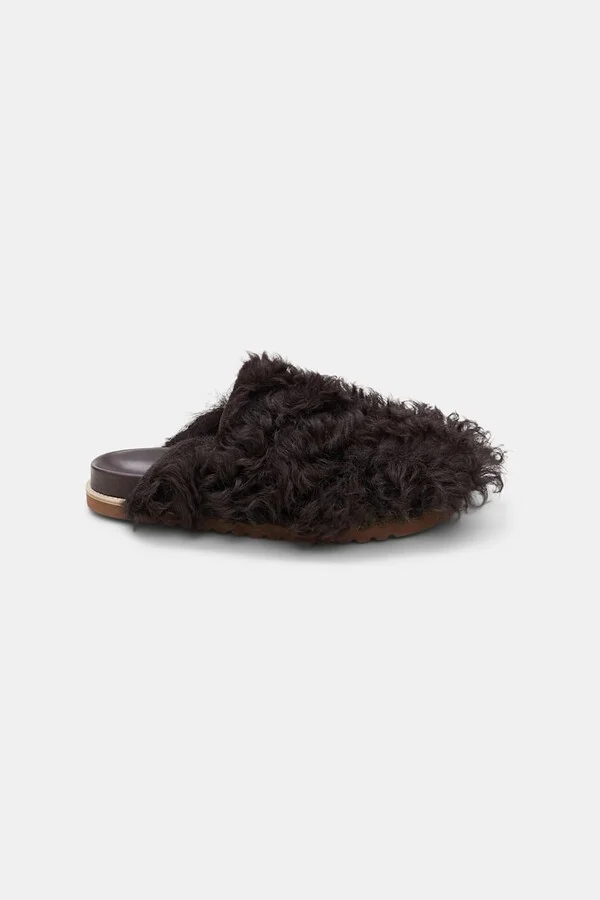 Curly sheepskin clogs