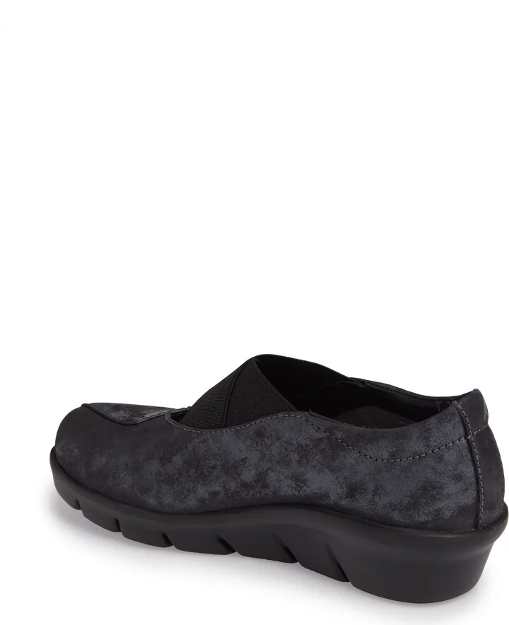 Cursa Slip-On Sneaker - Image 2