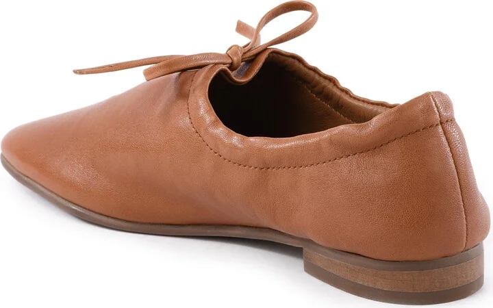 Curtsy Flat - Image 2