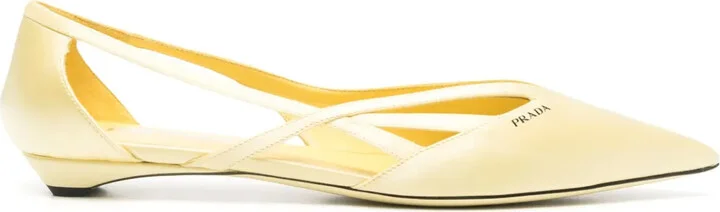 Cut Out-Detail Ballet Flats