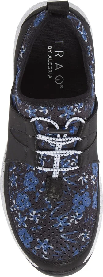 Cynch Knit Sneaker - Image 5