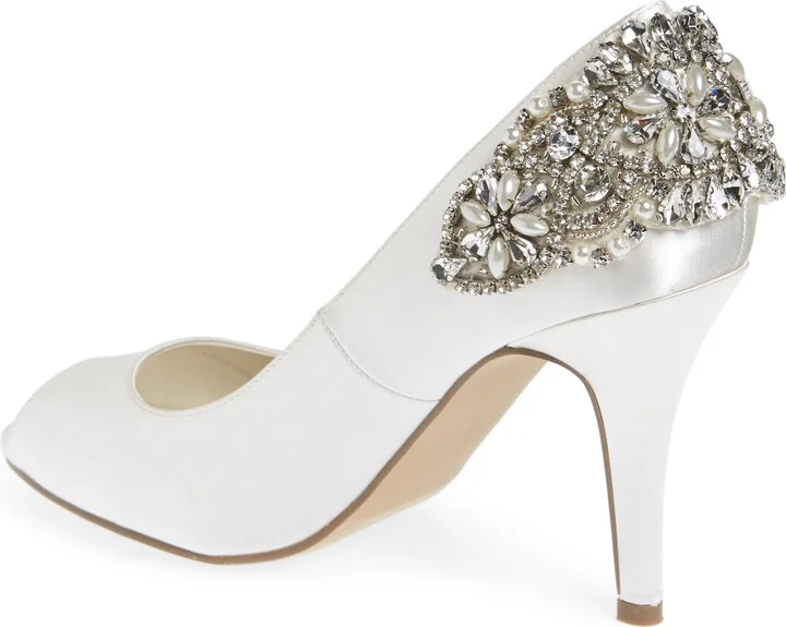 Cynthia Embellished Pump - Image 2