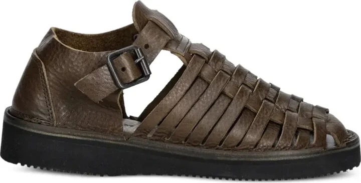 D025 sandals