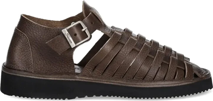 D025 sandals