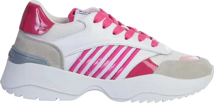 "D24" Sneakers