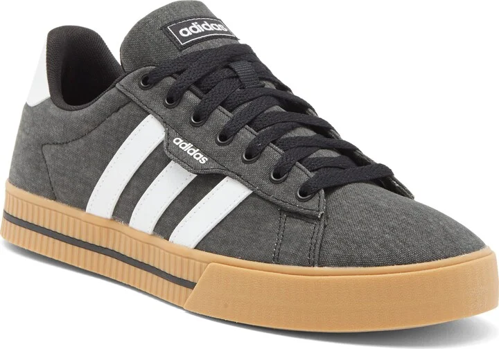 BLACK/ WHITE/ GUM
