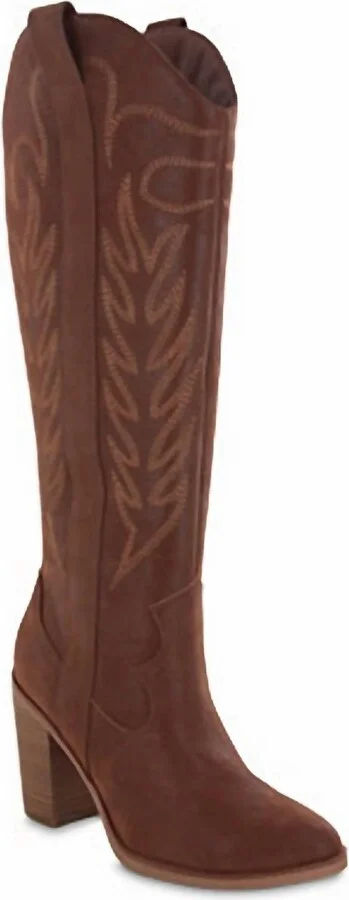Dakota Boot In Cognac Brown