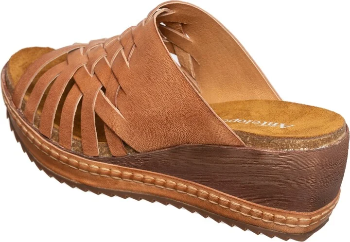 Daley Wedge Sandal - Image 2