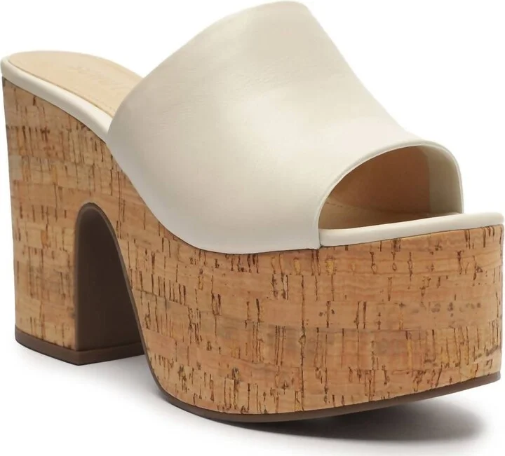Dalle Cutout Nubuck Sandal In Pearl