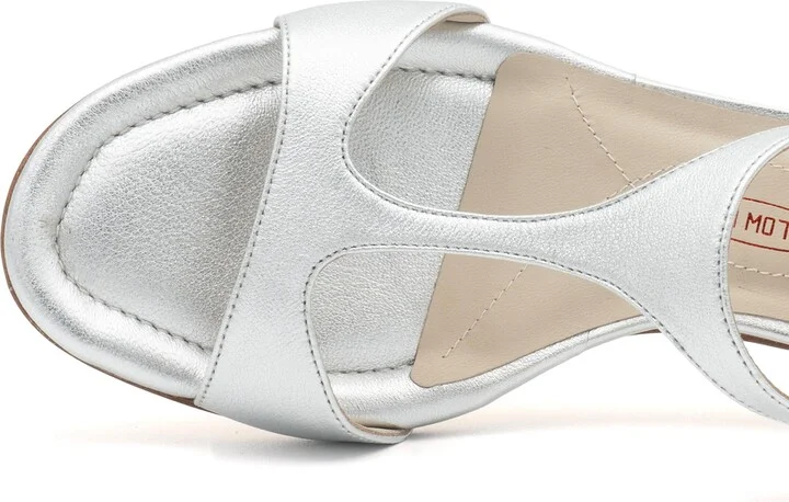 Damasco Kitten Heel T-Strap Sandal - Image 5