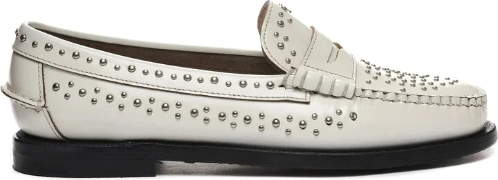 Dan Studs Woman