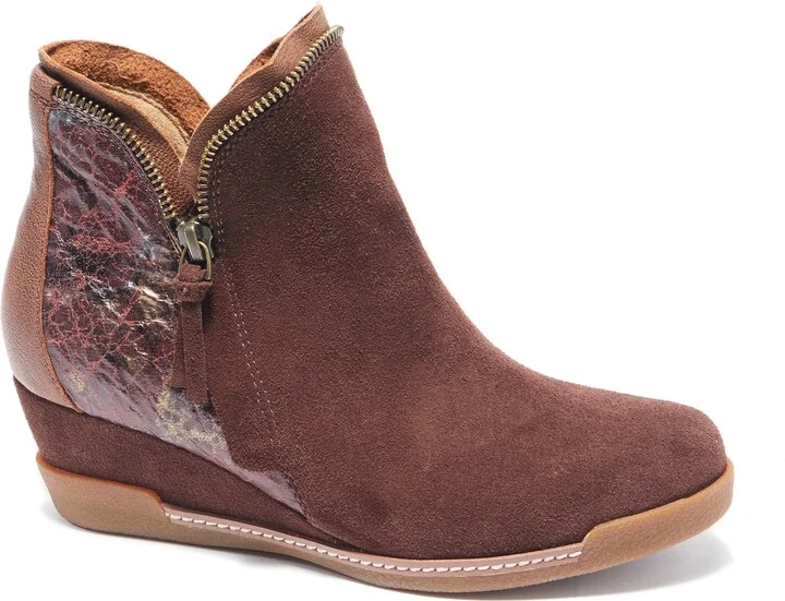 Dana Wedge Bootie