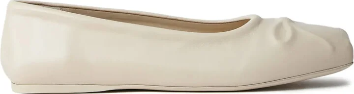 Dancer ballet flats