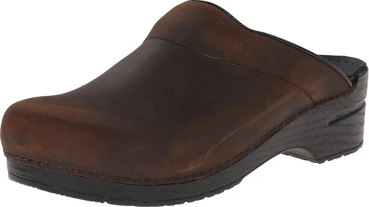 Dansko Karl Clog Men's Clog Shoes Antique Brown/Black Sole : EU 42 (US Men's 8.5-9) Regular, Leather - Image 2
