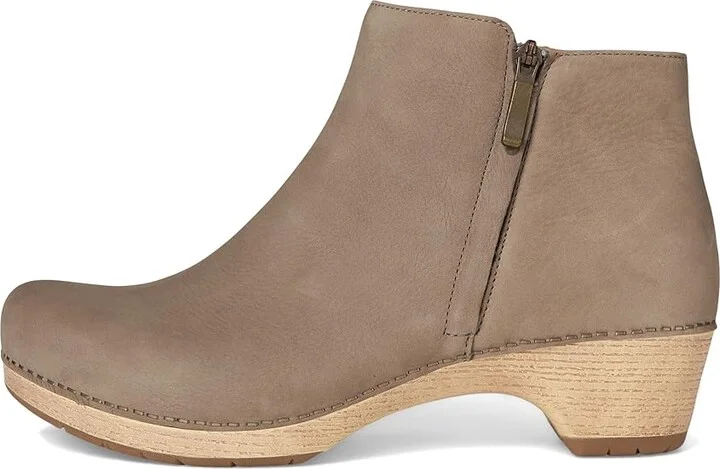 Dansko Lizanne Flat Shoes Taupe Milled Nubuck : EU 38 (US Men's 4.5-5 - Women's 7.5-8) Regular, Leather - Image 6
