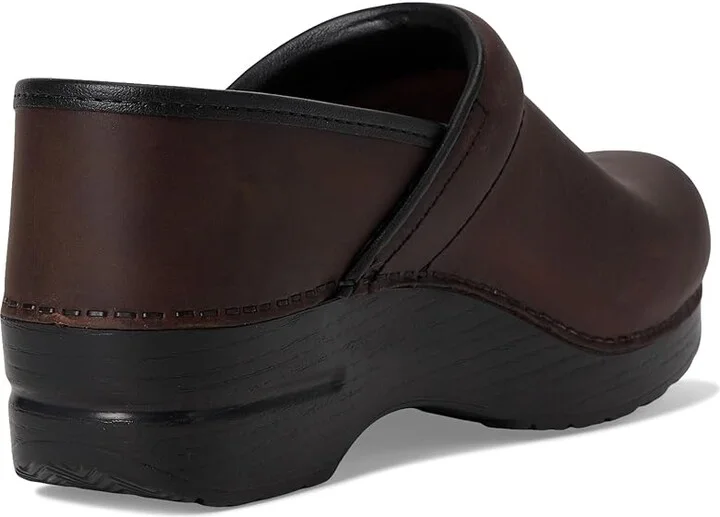 Dansko Professional Women's Clog Shoes Antique Brown/Black Oiled Leather : EU 35 (US Women's 4.5-5) Regular, Leather/Synthetic - Image 5