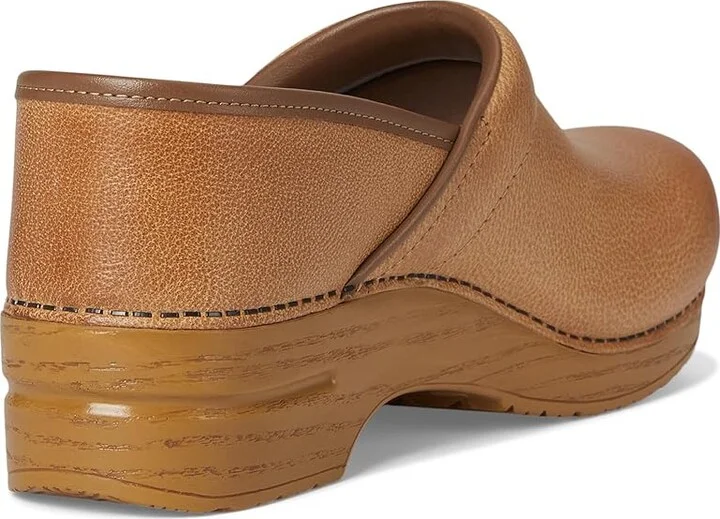 Dansko Professional Women's Clog Shoes Honey : EU 46 (US Women's 15.5-16) Regular, Leather - Image 4