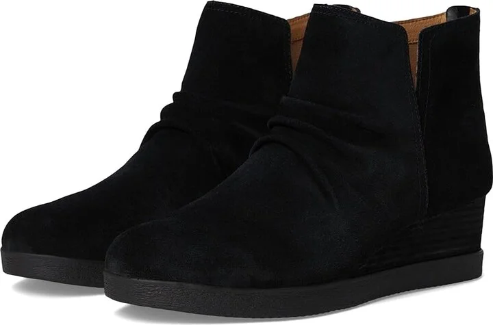 Dansko Stephanie Flat Shoes Black Waterproof Suede : EU 40 (US Men's 6.5-7 - Women's 9.5-10) Regular, Leather/Rubber/Suede