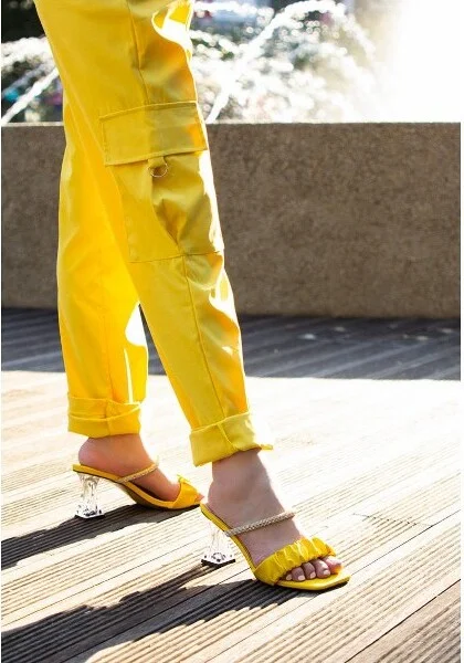 Date Look Clear Heel Rhinestone Sandals Women - Image 3