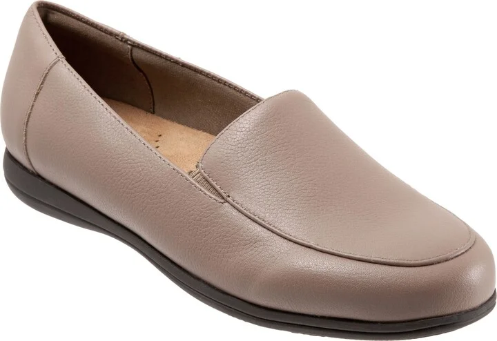 Deanna Flat