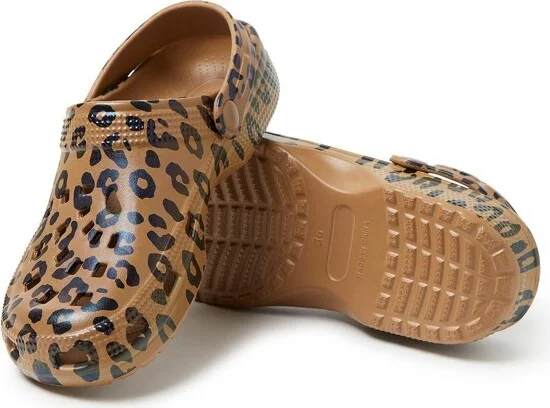 Dearfoams EcoCozy Women's Sustainable Clog - Leopard Size - Image 9