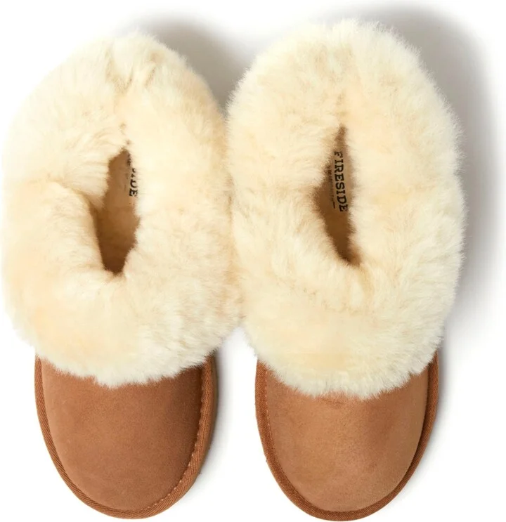 Dearfoams Fireside By Women's Perth Genuine Shearling Foldover Boot - Image 4