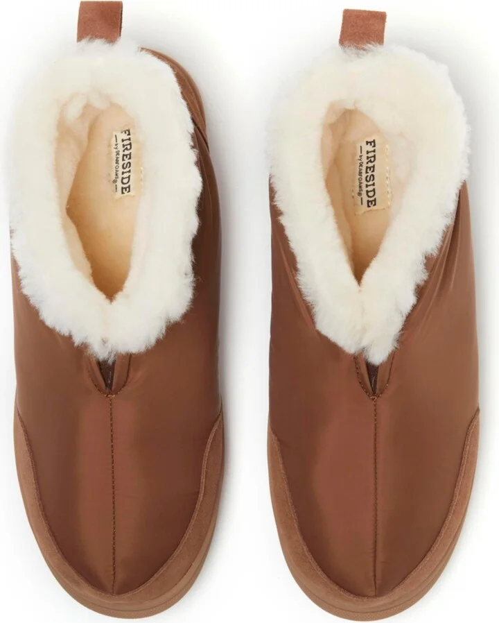 Dearfoams Men's Fireside by Shearling Warm Up Bootie - Image 3