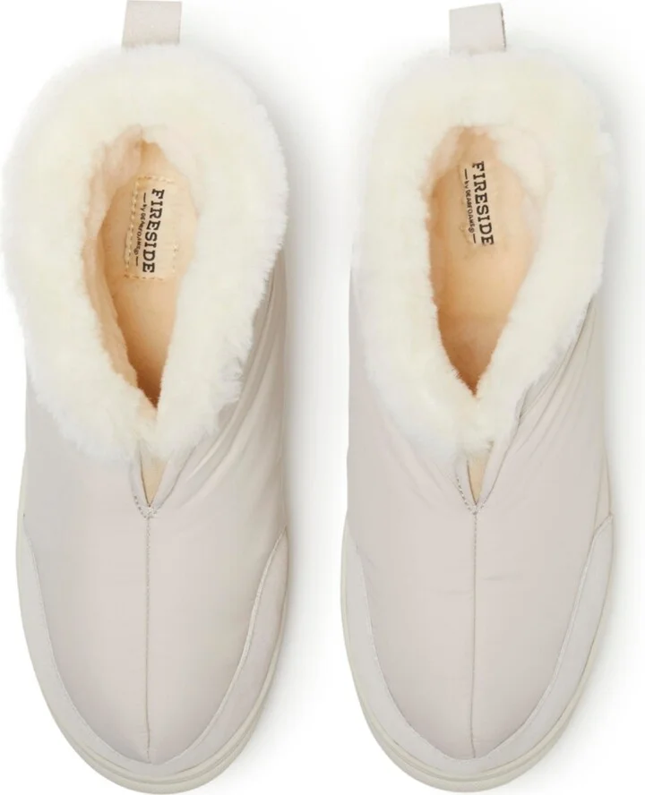 Dearfoams Men's Fireside by Shearling Warm Up Bootie - Image 8