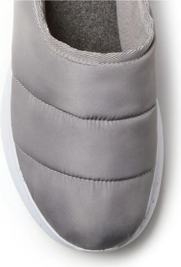Dearfoams Men's Ontario Slip-On Clog With Regnr8 - Image 4