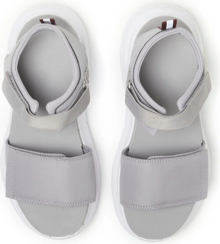 Dearfoams Women's Daylen Adjustable Strap Platform Sandal - Image 5