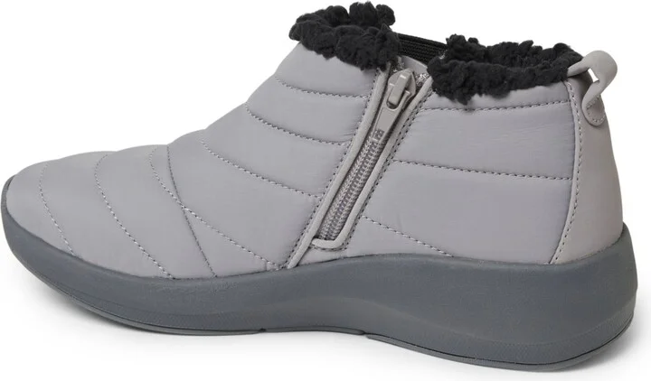 Dearfoams Women's Naomi Double Gore Bootie Winter Ankle Boot - Image 2