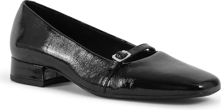 Debbi Pump