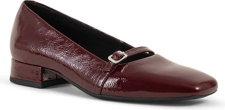 Debbi Pump