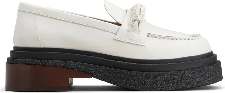 Decorative-Stitching Leather Loafers