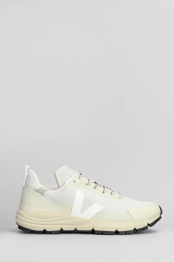 Dekkan Sneakers In White Fabric