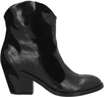 Del Carlo Woman Ankle boots