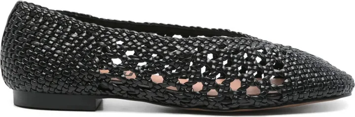 Della ballet flats