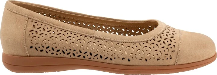 Delmara Cap Toe Slip-On Shoe - Image 3