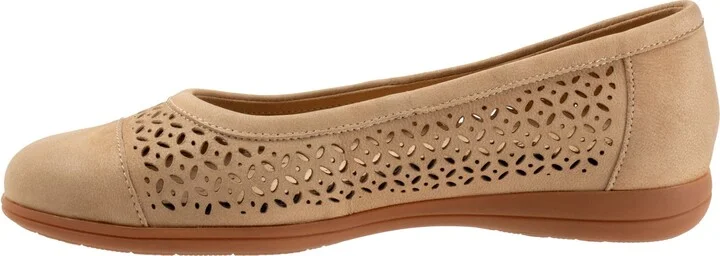 Delmara Cap Toe Slip-On Shoe - Image 8