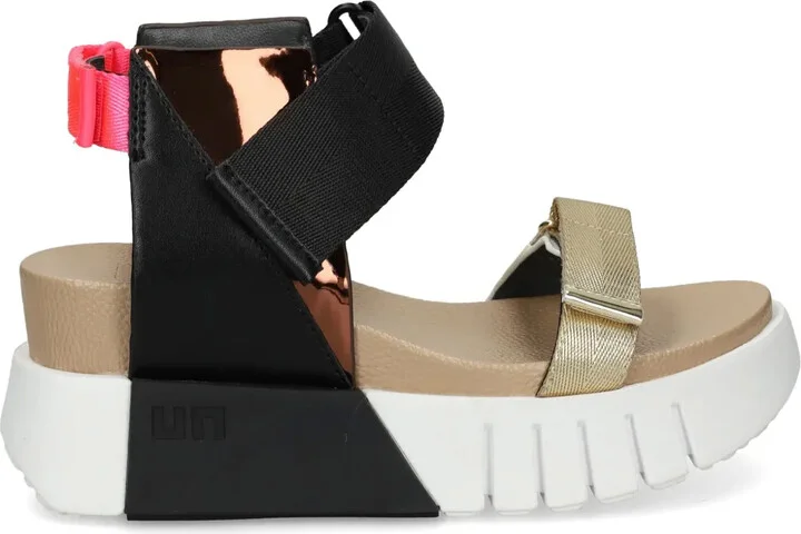 Delta Run sandals