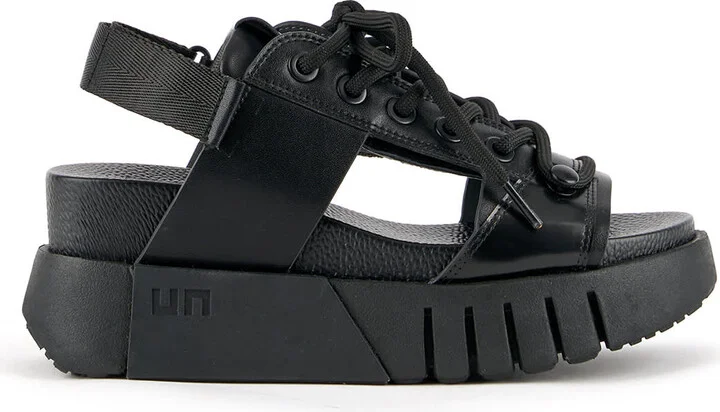 Delta Sporty - Black