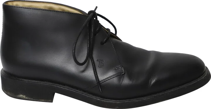 Desert Boots in Black Calfskin Leather
