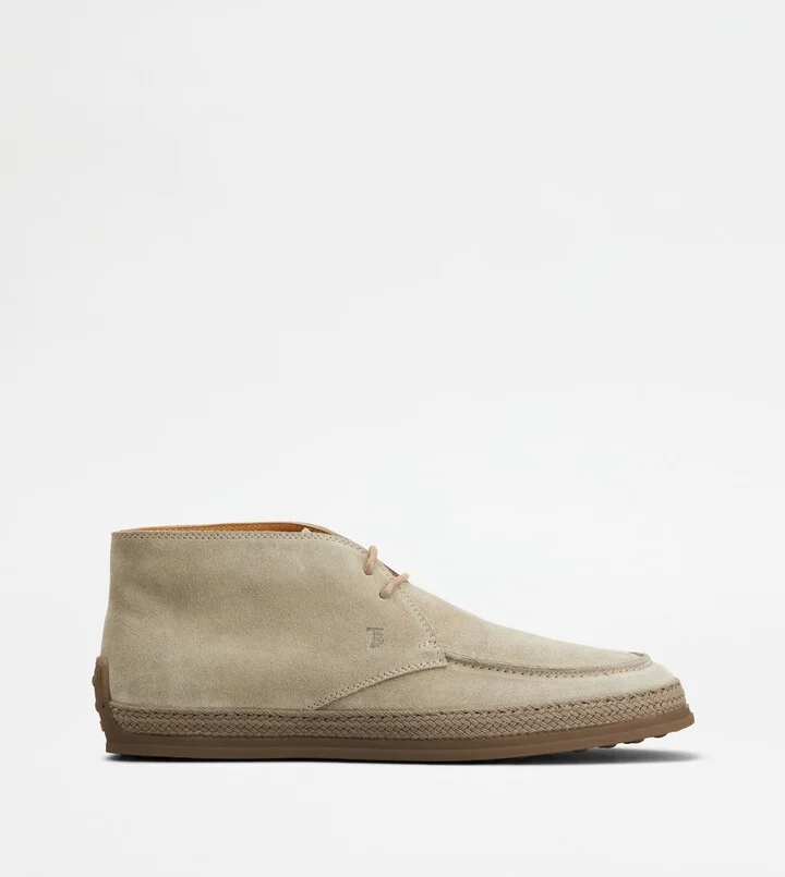 Desert Boots in Suede