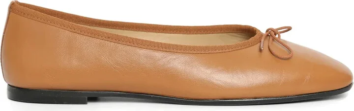 Desk ballerina flats