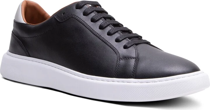 Devon Sneaker
