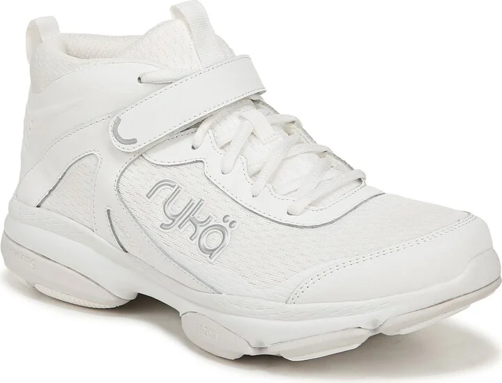 Devotion XT Mid 2 Sneaker
