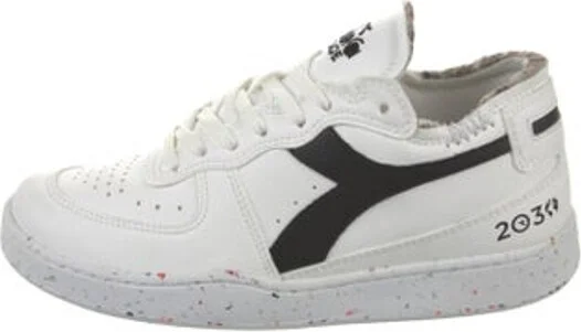 Diadora