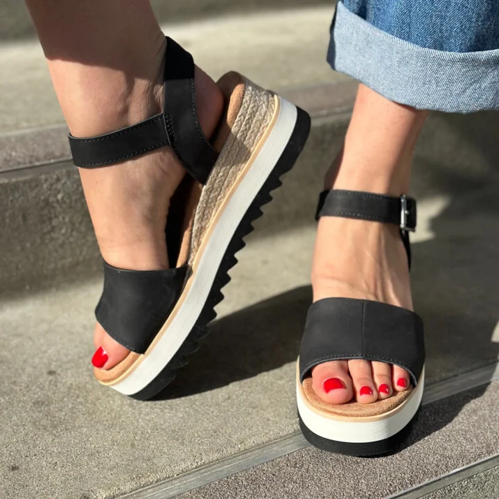 Diana Leather Wedge Sandal